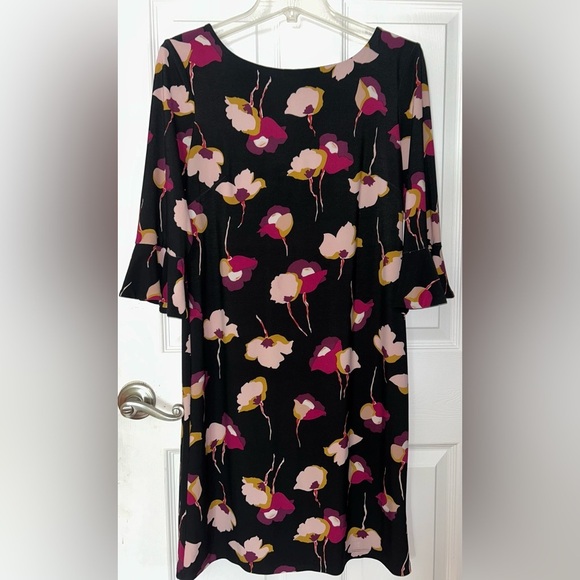 Nine West Floral Pattern 3/4 length sleeve Dress size 6 - Picture 2 of 3